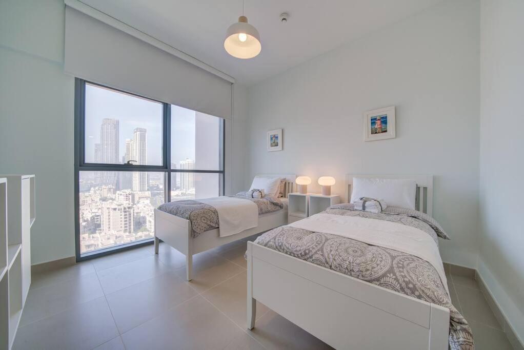 Burj Khalifa View - 2Br And Maid - Downtown Apartment Dubai Exterior foto