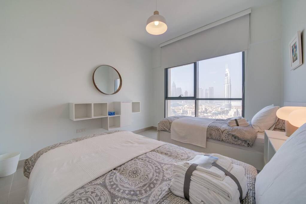 Burj Khalifa View - 2Br And Maid - Downtown Apartment Dubai Exterior foto